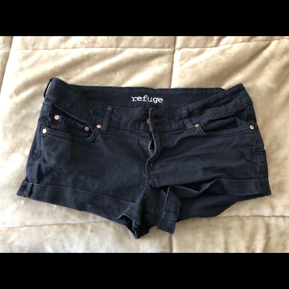 Refuge shorts